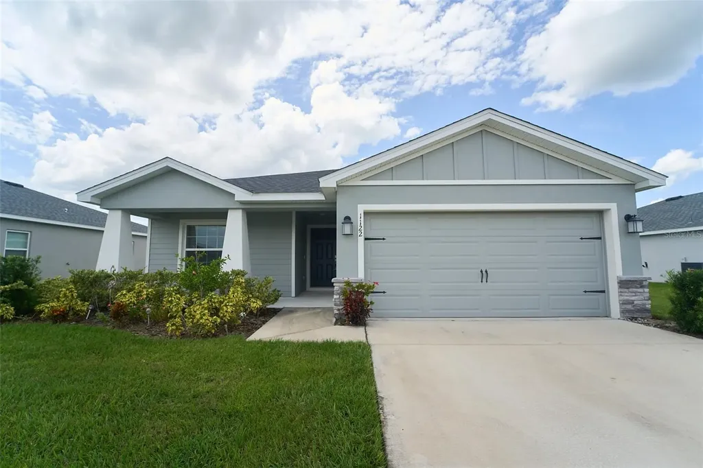 1122 Second Drive Eagle Lake FL 33839