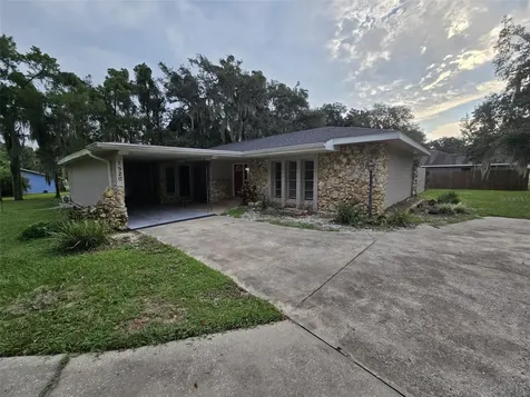 1520 Moss Avenue Leesburg FL 34748