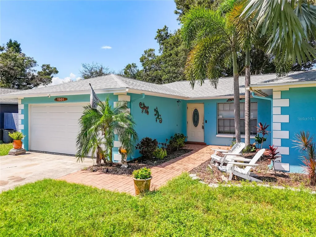 7001 Dalkeith Avenue N St Petersburg FL 33709