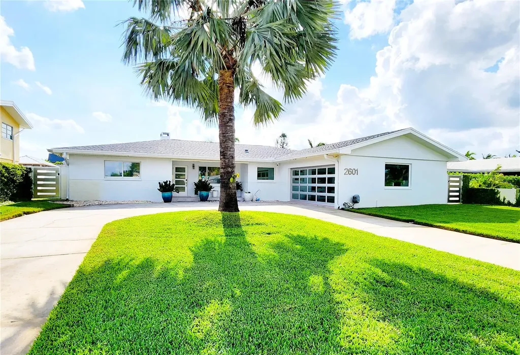 2601 W Bay Isle Drive SE St Petersburg FL 33705