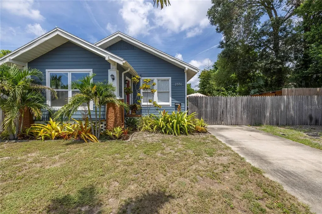 2551 15th Avenue N St Petersburg FL 33713