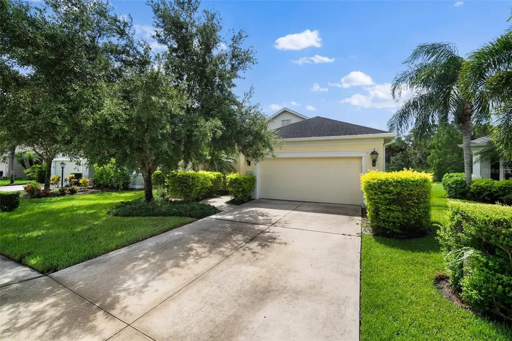 4708 Woodbrook Drive Sarasota FL 34243