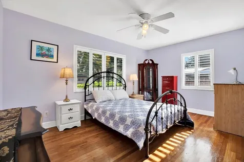 7326 2nd Avenue N St Petersburg FL 33710