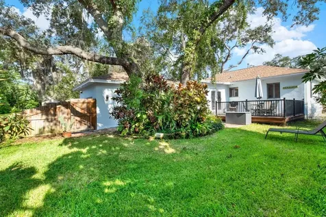 7326 2nd Avenue N St Petersburg FL 33710