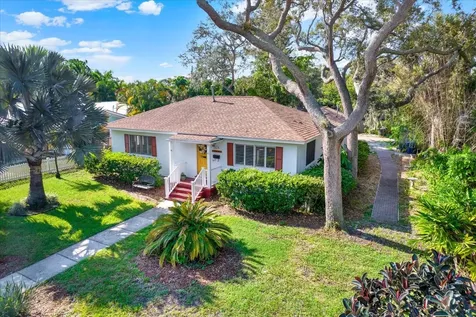 7326 2nd Avenue N St Petersburg FL 33710