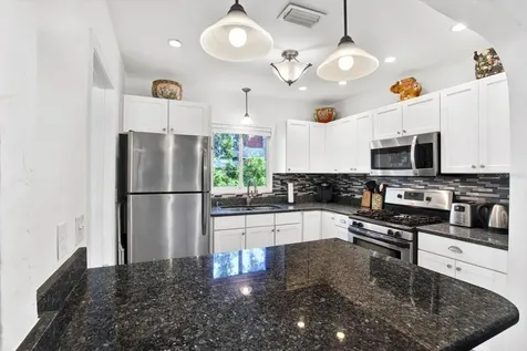 7326 2nd Avenue N St Petersburg FL 33710