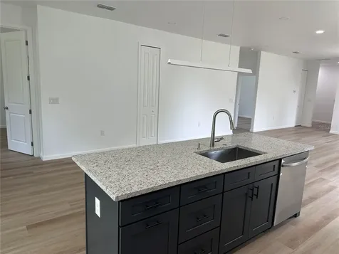 532 E 11th Street Apopka FL 32703