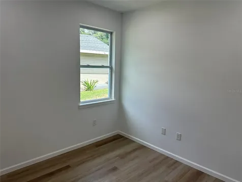 532 E 11th Street Apopka FL 32703