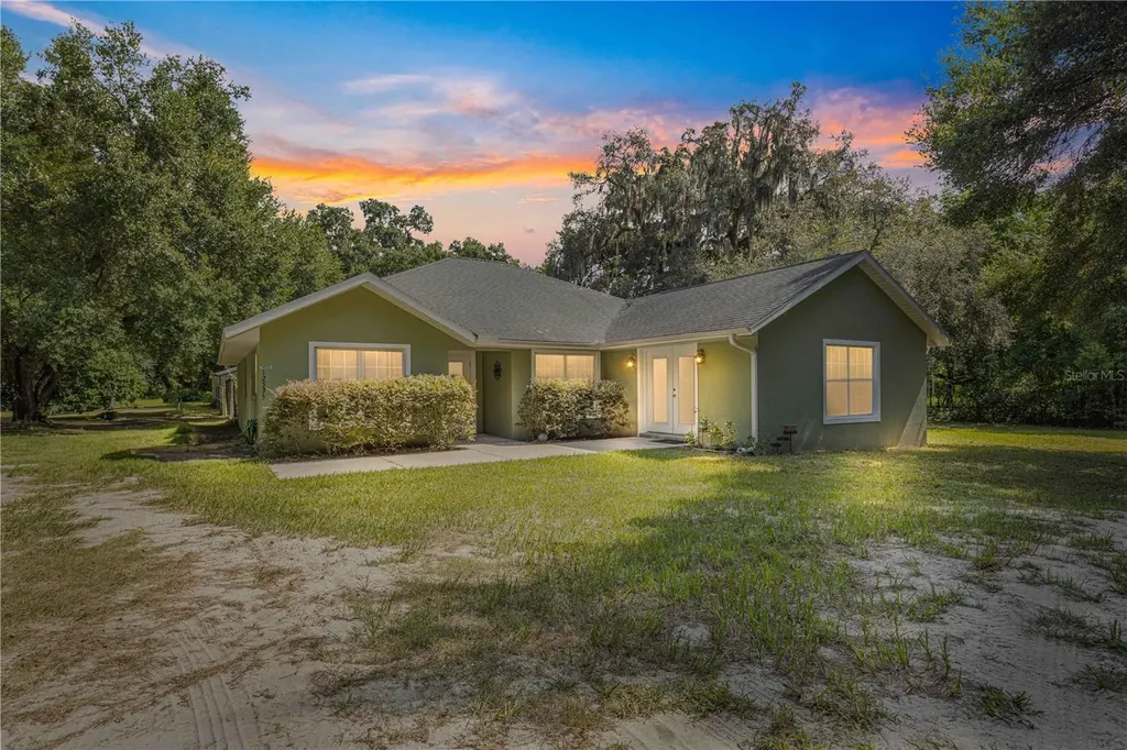 12535 SE Highway 42 Weirsdale FL 32195