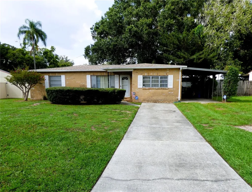 2303 Carroll Place Tampa FL 33612