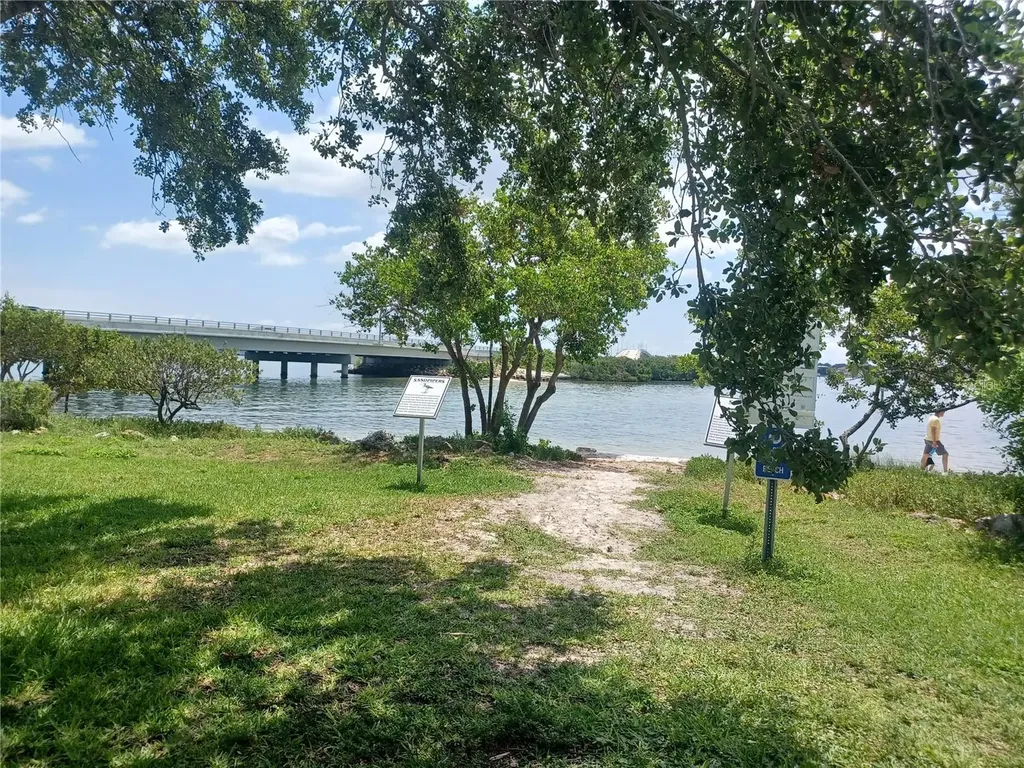 120 Causeway Boulevard Belleair Beach FL 33786