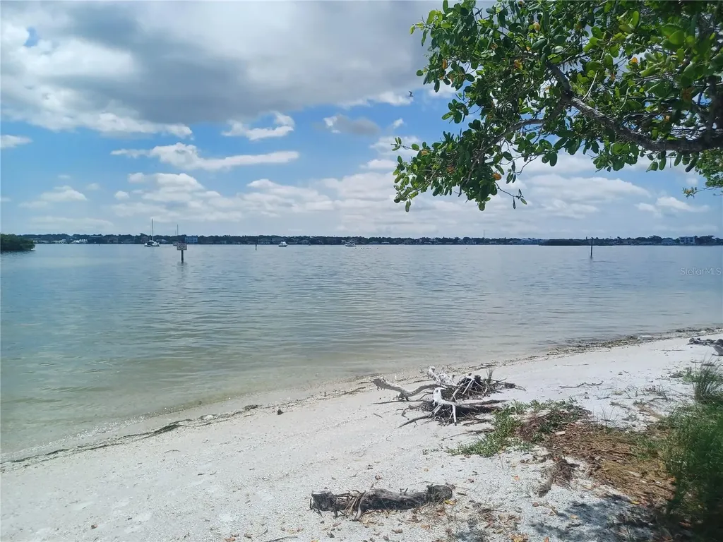 120 Causeway Boulevard Belleair Beach FL 33786
