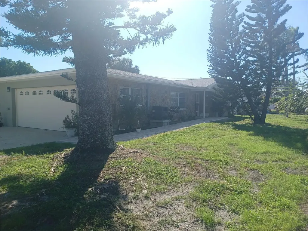 120 Causeway Boulevard Belleair Beach FL 33786