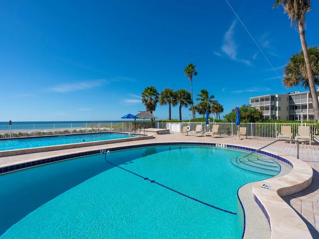 4825 Gulf Of Mexico Drive Longboat Key FL 34228