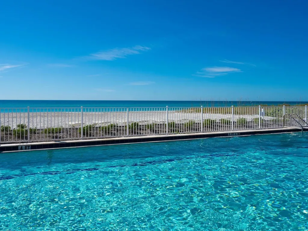 4825 Gulf Of Mexico Drive Longboat Key FL 34228