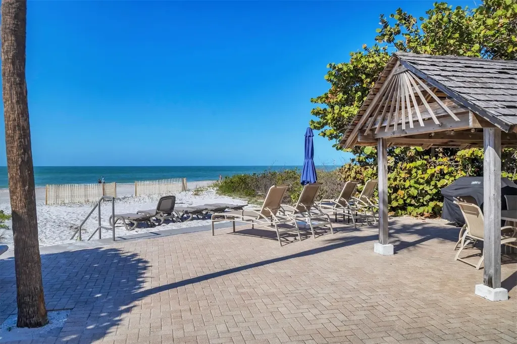 4825 Gulf Of Mexico Drive Longboat Key FL 34228