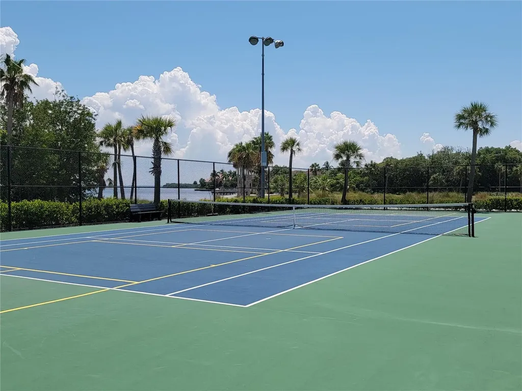 4825 Gulf Of Mexico Drive Longboat Key FL 34228