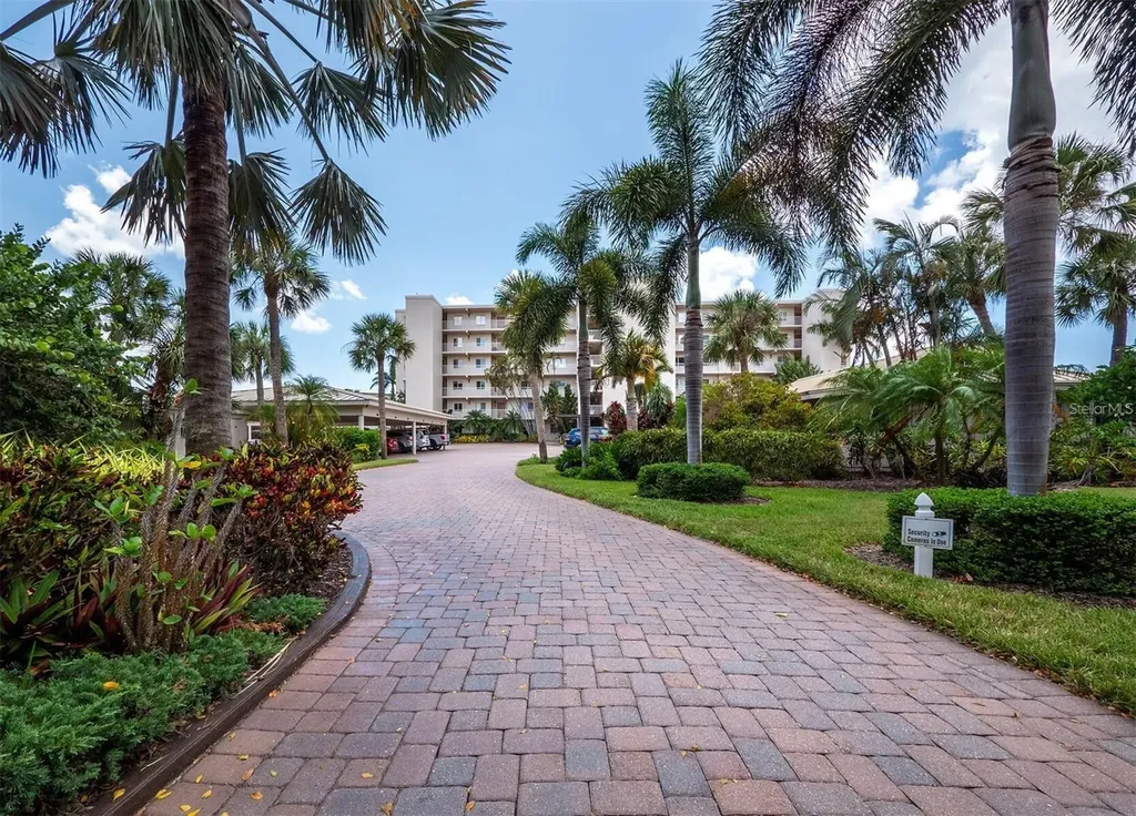 4825 Gulf Of Mexico Drive Longboat Key FL 34228
