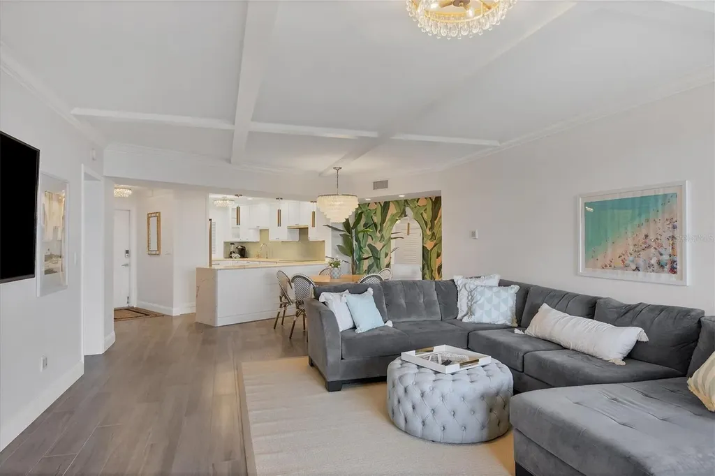4825 Gulf Of Mexico Drive Longboat Key FL 34228