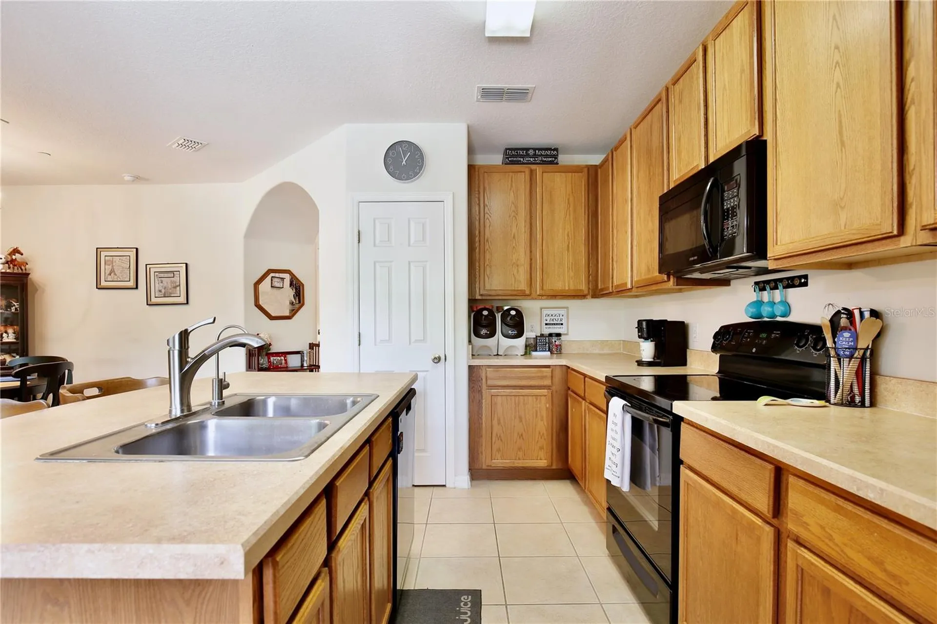 9664 Doris Lane Orlando FL 32829