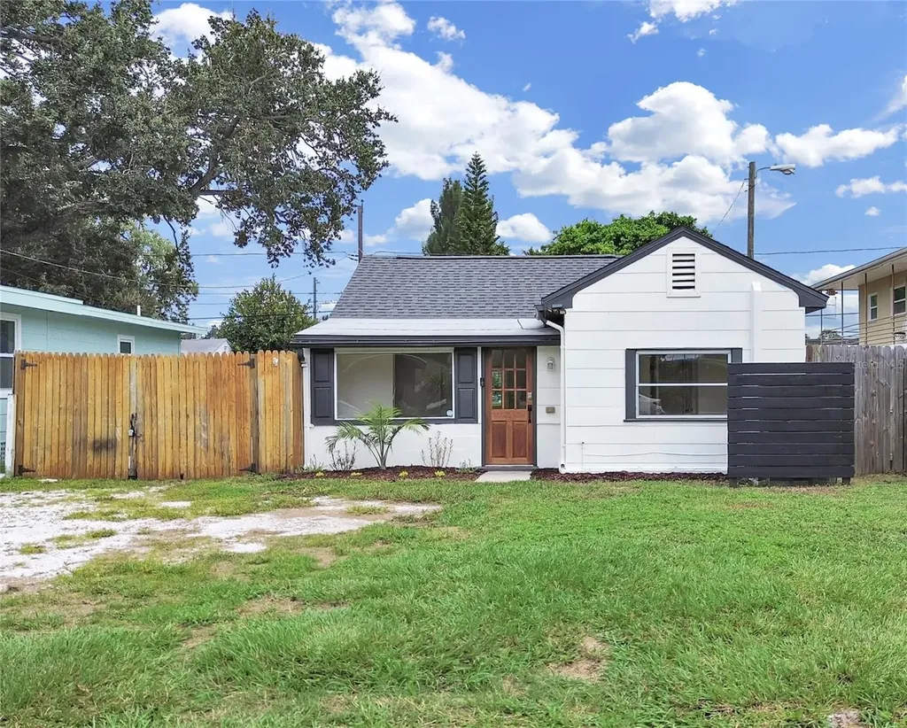 2809 41st Avenue N St Petersburg FL 33714