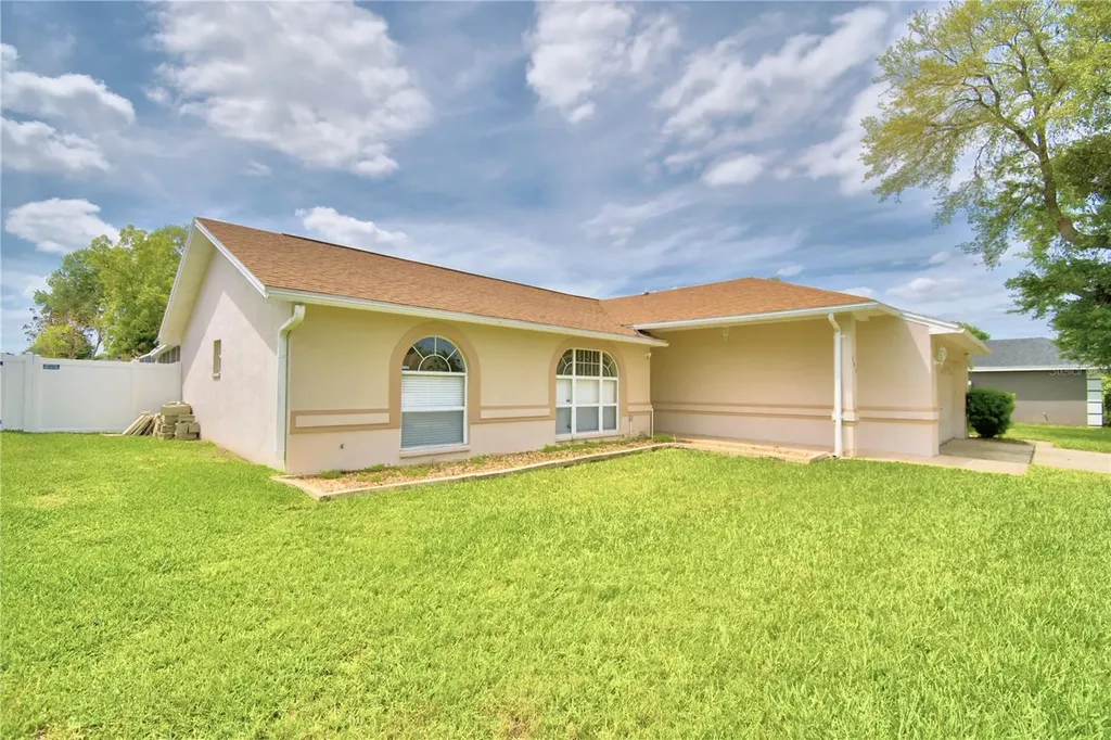 404 Bigstaff Court Winter Haven FL 33884