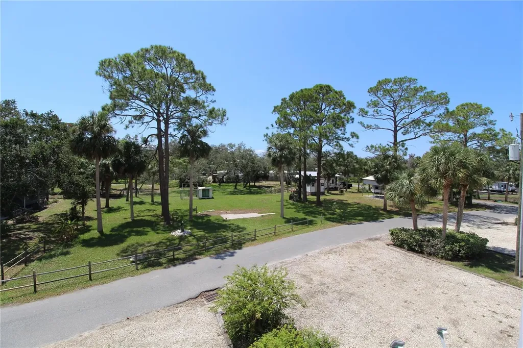 221 3rd Avenue E Horseshoe Beach FL 32648