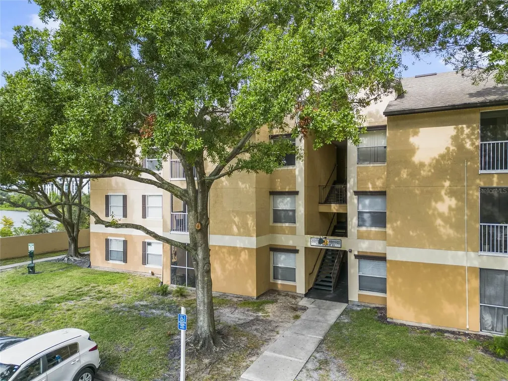 7524 Seurat Street Orlando FL 32819