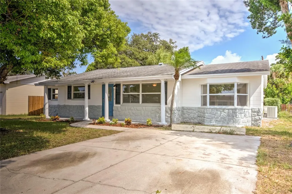 4951 49th Avenue N St Petersburg FL 33709