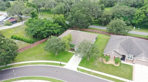 1042 Twisted Branch Lane Saint Cloud FL 34771