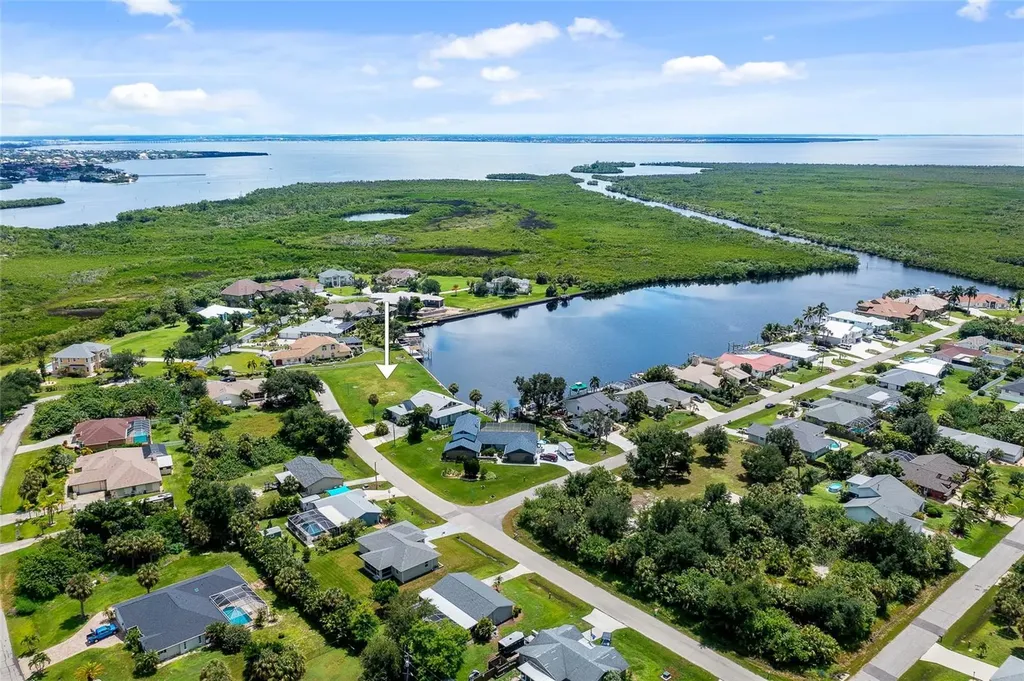 18895 Ackerman Avenue Port Charlotte FL 33948