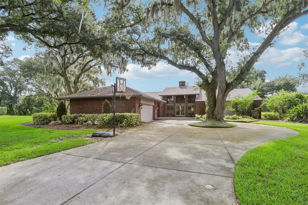 2202 Country Club Court Plant City FL 33566