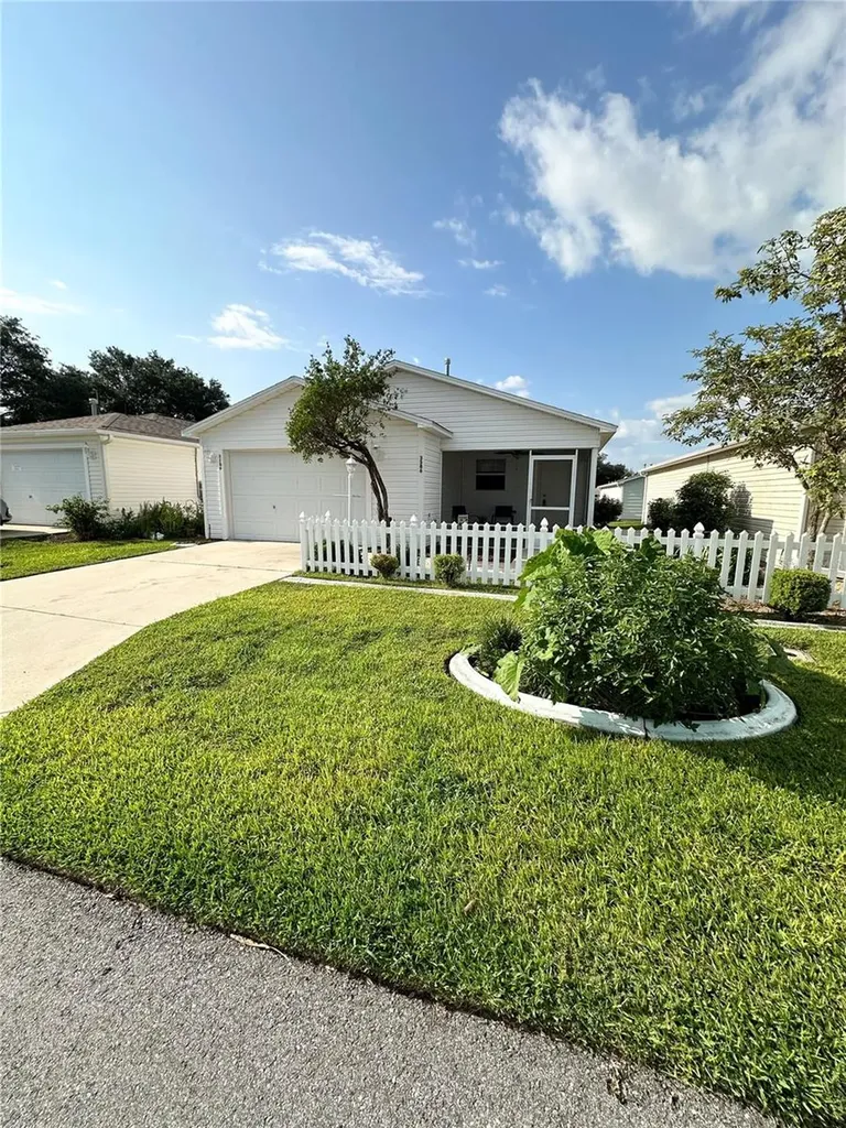 3586 Amelia Avenue The Villages FL 32162