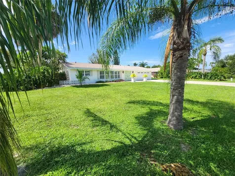5018 W Country Club Drive Sarasota FL 34243