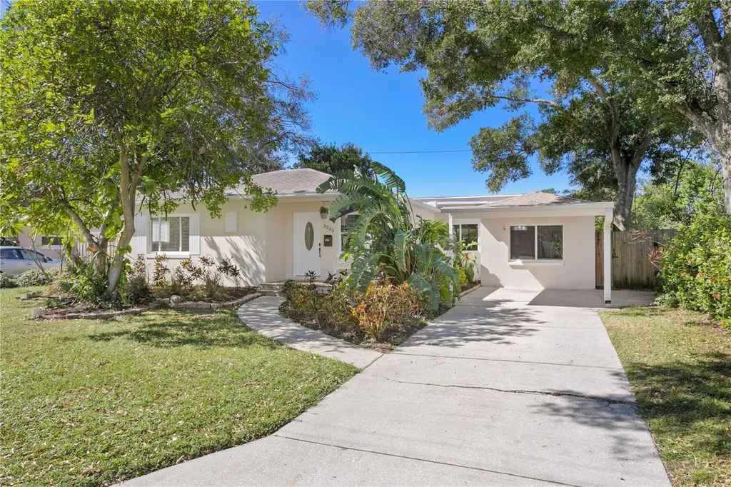 3222 14th Street N St Petersburg FL 33704