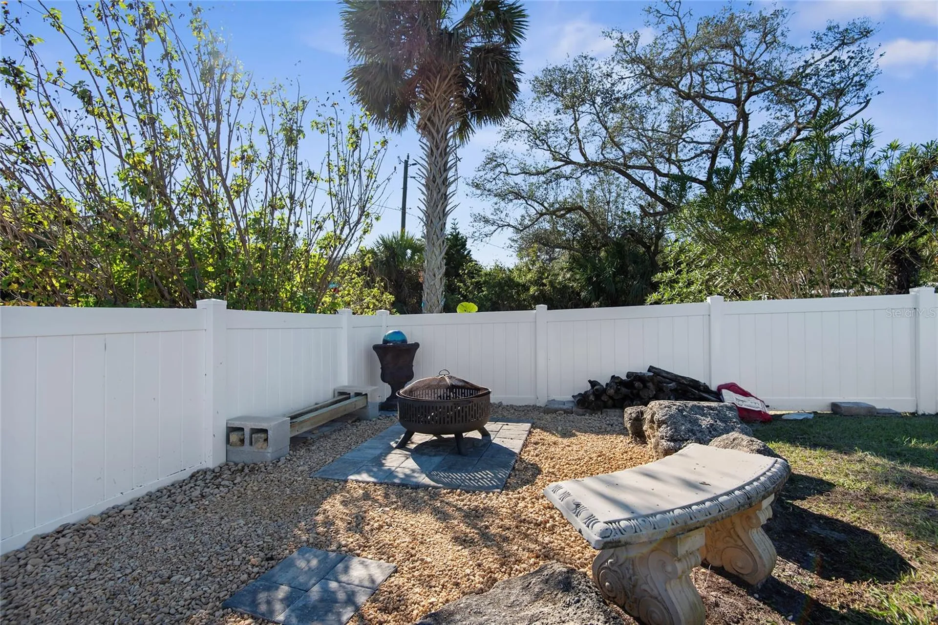 27 Malacompra Road Palm Coast FL 32137