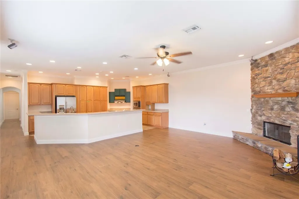 1380 E Lake Shore Boulevard Kissimmee FL 34744