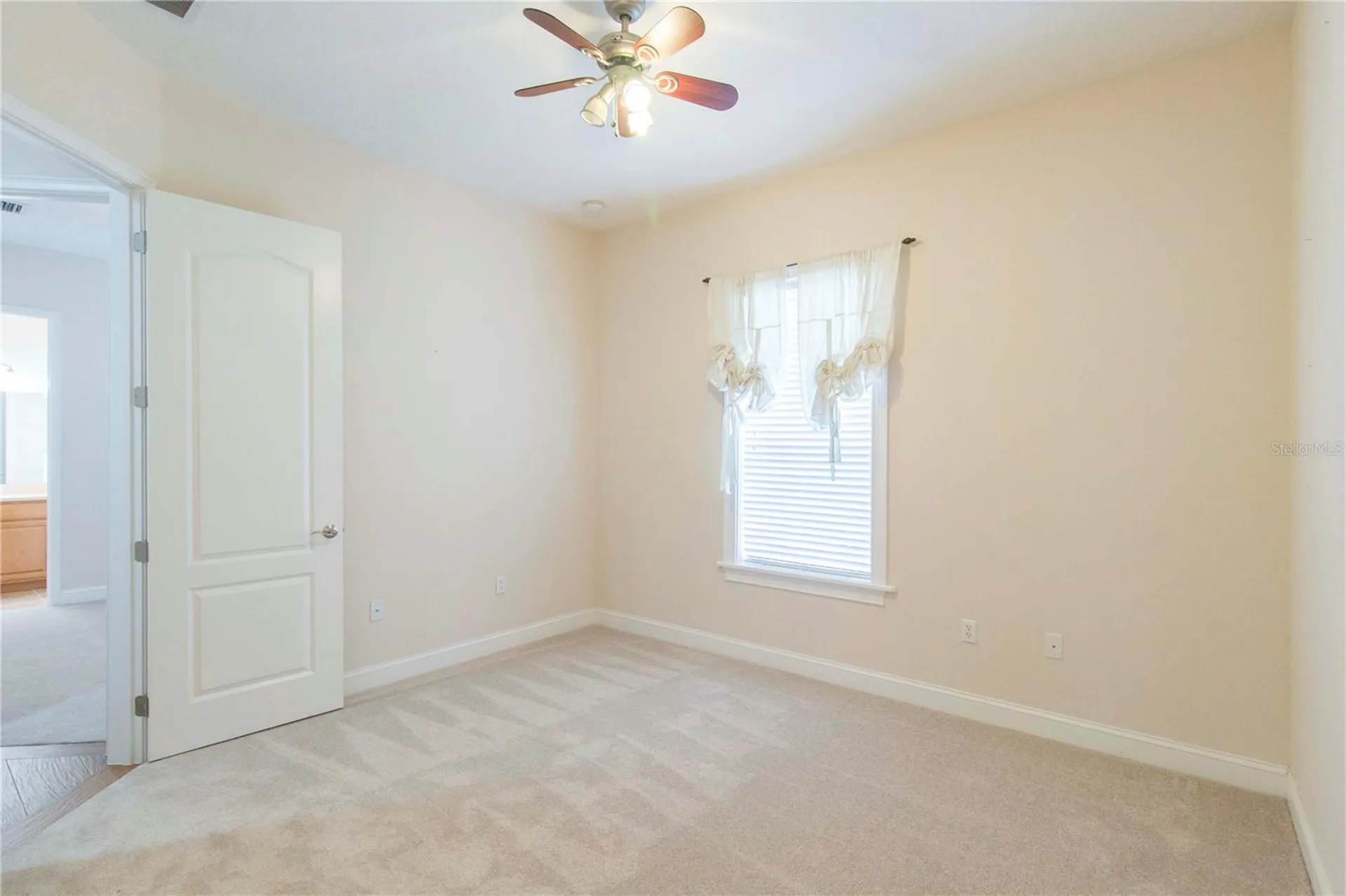 1380 E Lake Shore Boulevard Kissimmee FL 34744