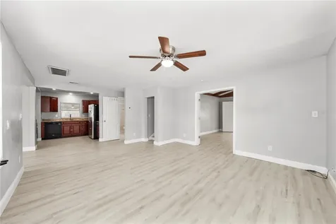 107 E Magnolia Street Kissimmee FL 34744