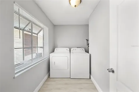 107 E Magnolia Street Kissimmee FL 34744