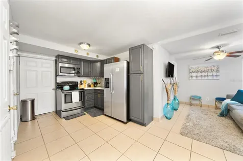 107 E Magnolia Street Kissimmee FL 34744