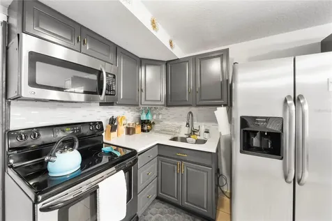 107 E Magnolia Street Kissimmee FL 34744