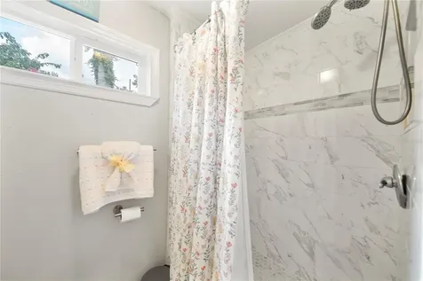 107 E Magnolia Street Kissimmee FL 34744
