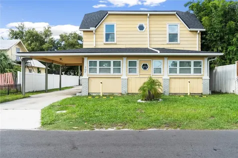 107 E Magnolia Street Kissimmee FL 34744