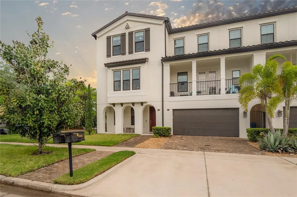 2627 W Platt Street Tampa FL 33609