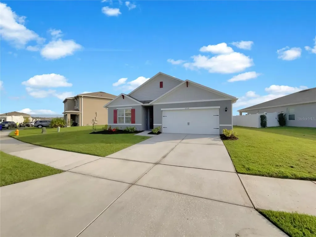 2734 Grandbury Grove Road Lakeland FL 33811
