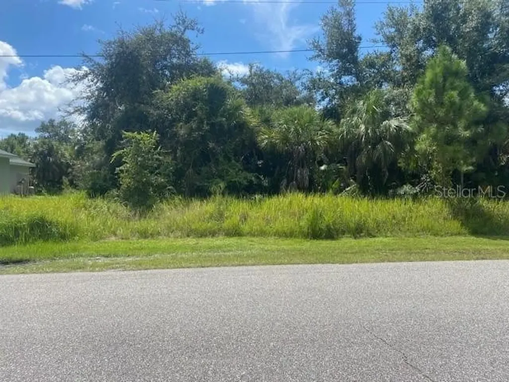18415 Lansford Avenue Port Charlotte FL 33954