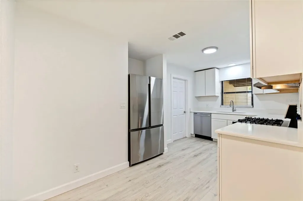 231 93rd Avenue N St Petersburg FL 33702