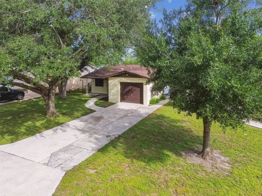 231 93rd Avenue N St Petersburg FL 33702