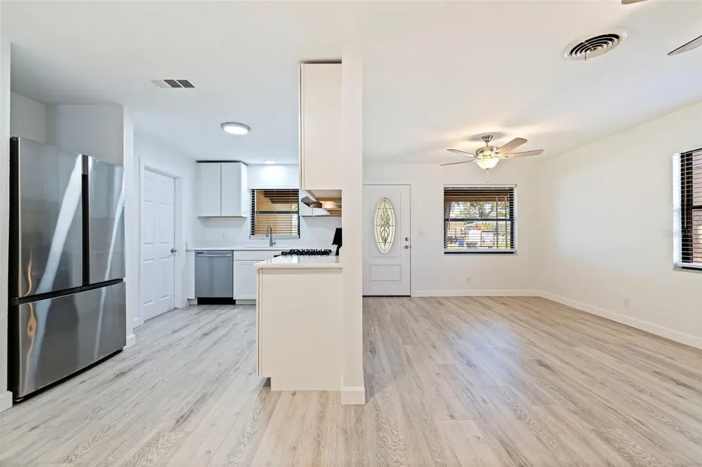 231 93rd Avenue N St Petersburg FL 33702